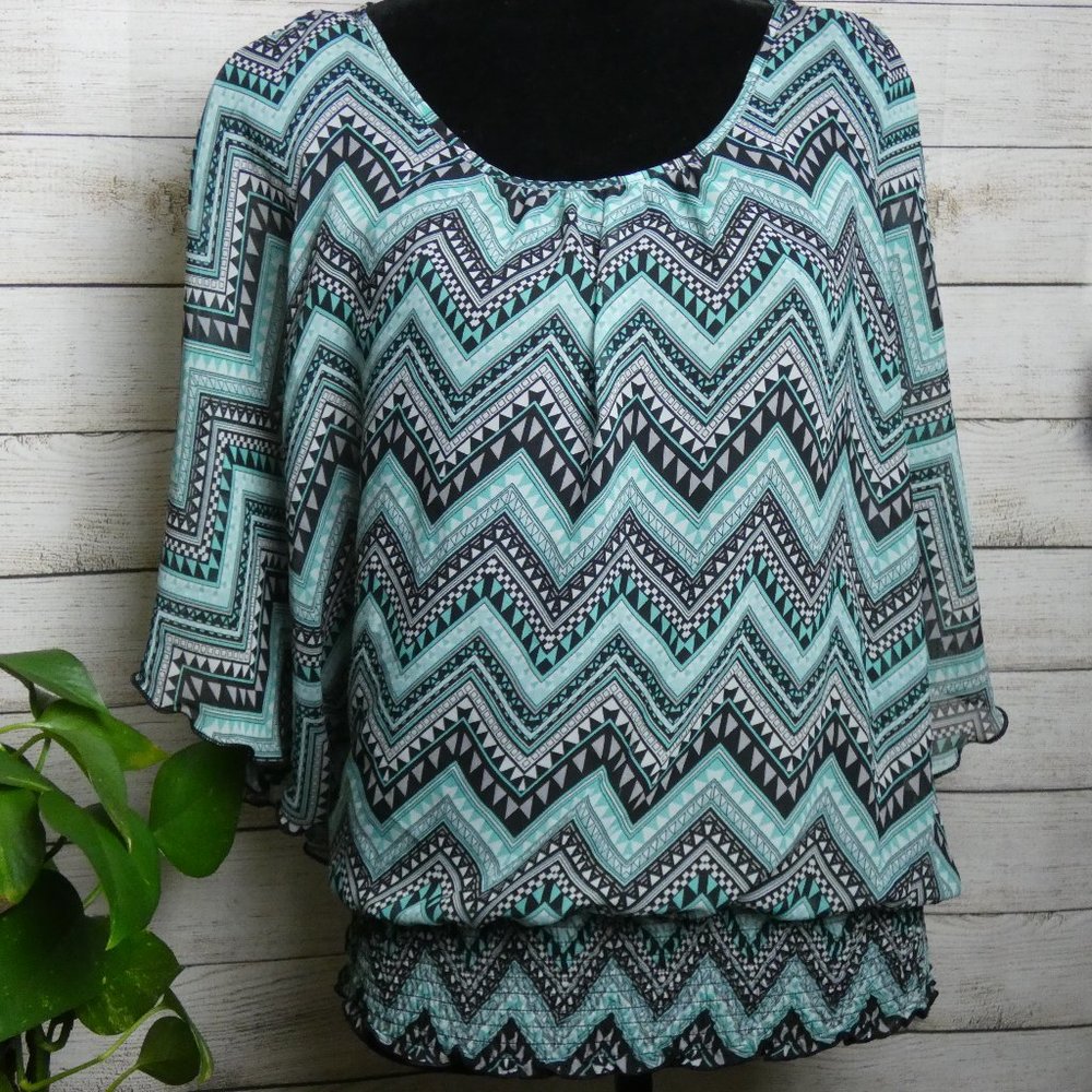 BWEAR LARGE Butterfly Sleeves green black Chevron